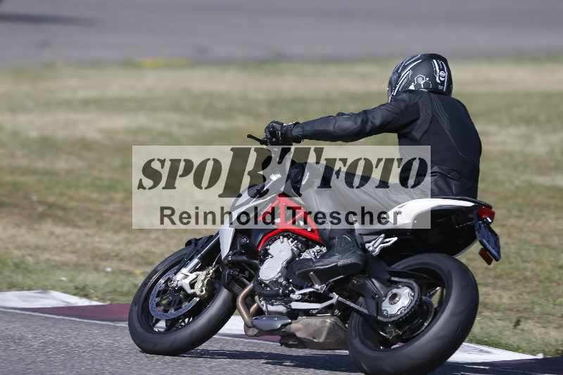 /21 17.06.2026  Ducati Schweiz Track Warmup ADR/Gruppe blau/52
